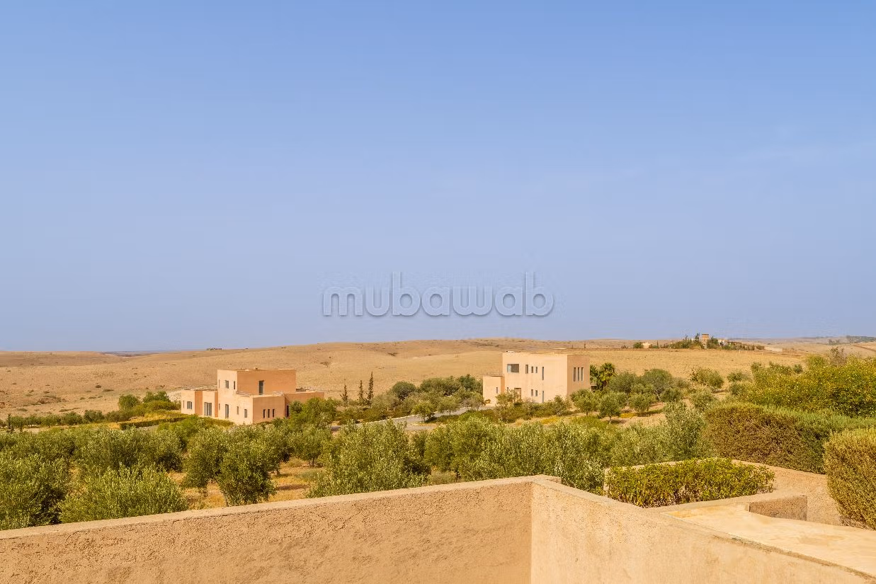 Esplendida villa en venta en Route Amizmiz. 10 habitaciones confortables. Chimenea y conserje. 