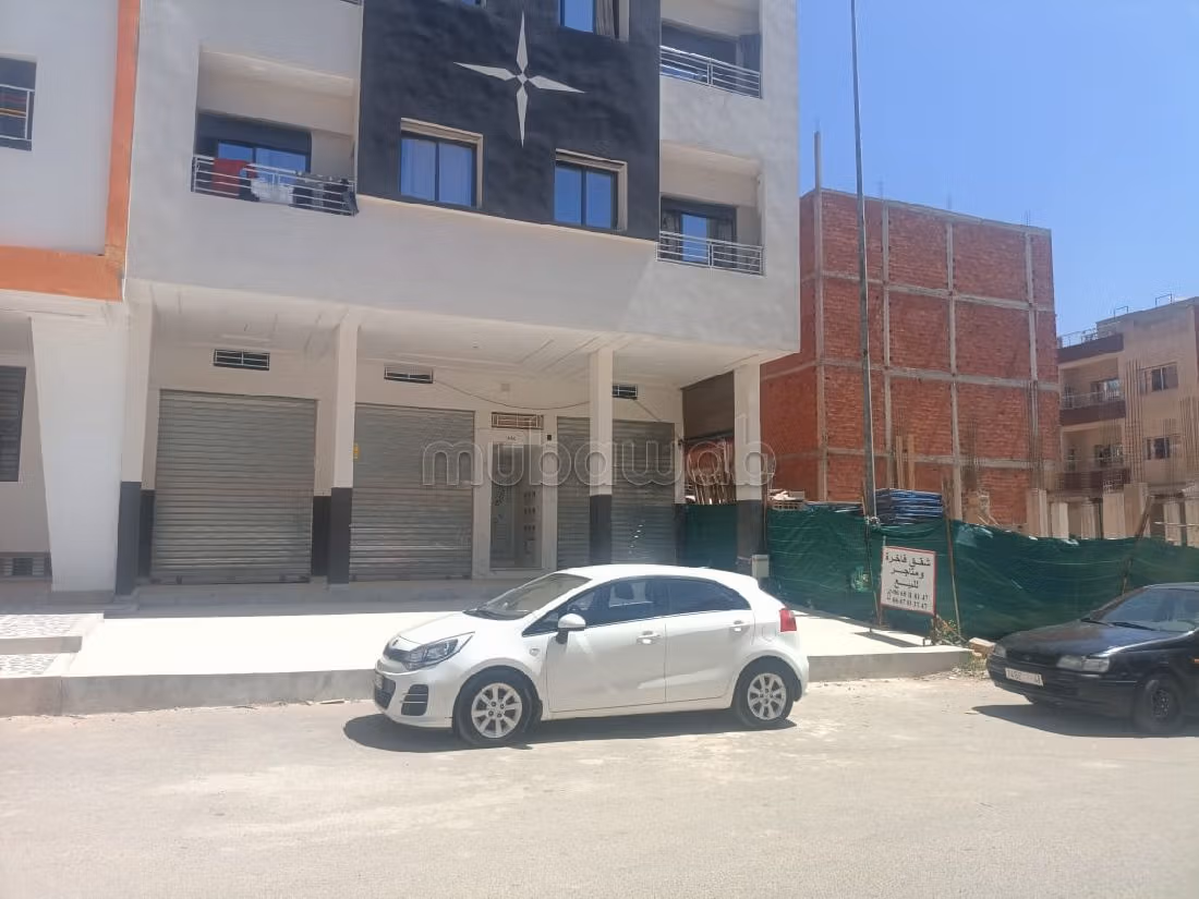 Local commercial à l'achat à Al bassatine.
Surface de 27 m²