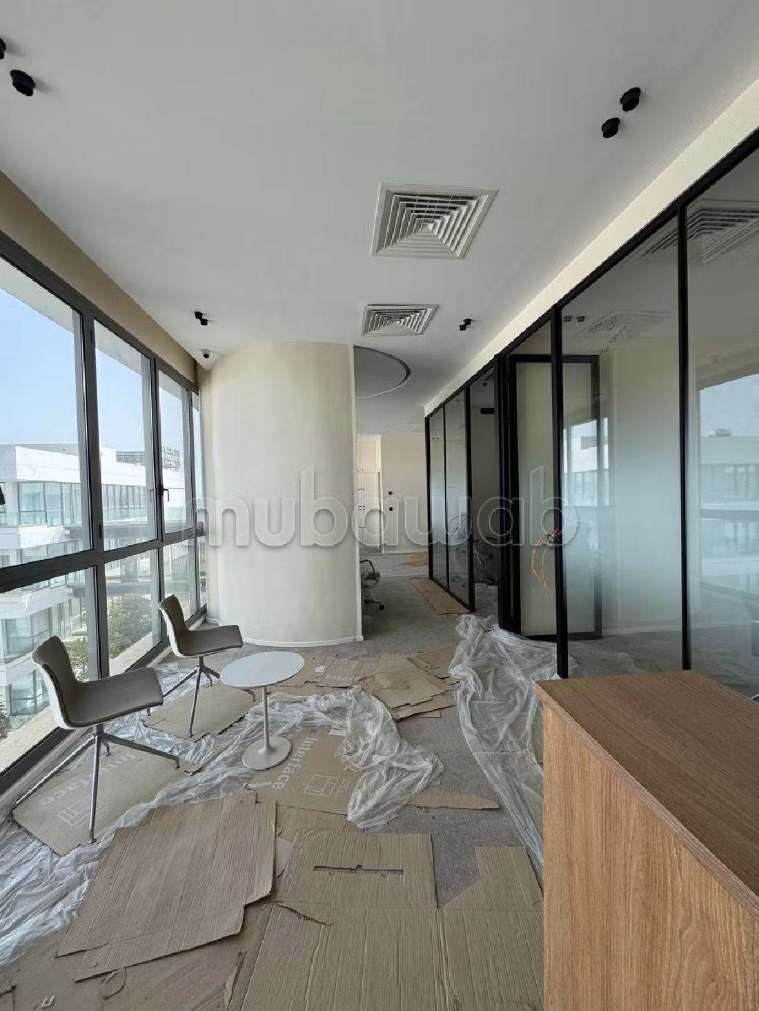 Oficinas en alquiler en Sidi Maarouf. Area 108 m². Servicio de conserjería, aire condicionado. 