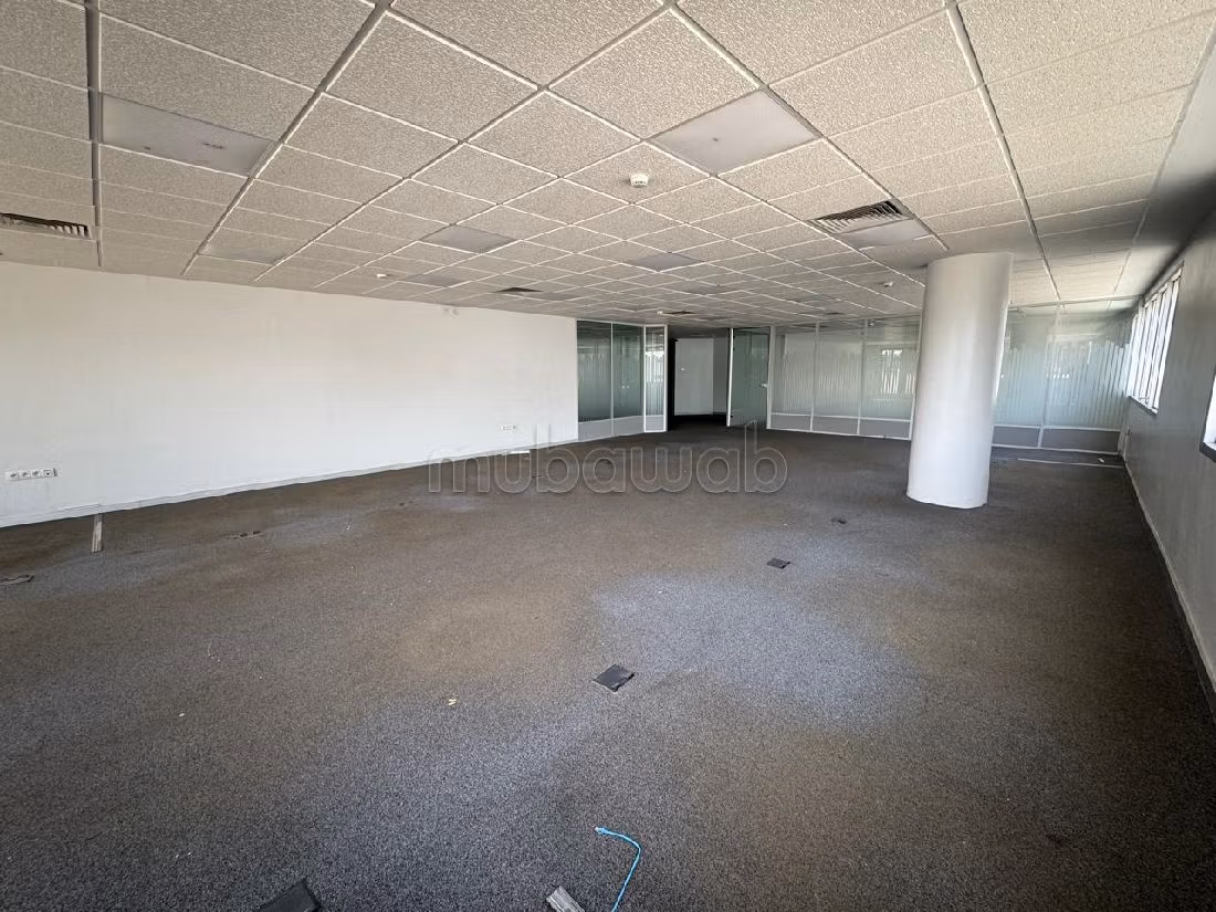 Offices for rent in Sidi Maarouf. Total area 185 m². No Lift, Large terrace. 