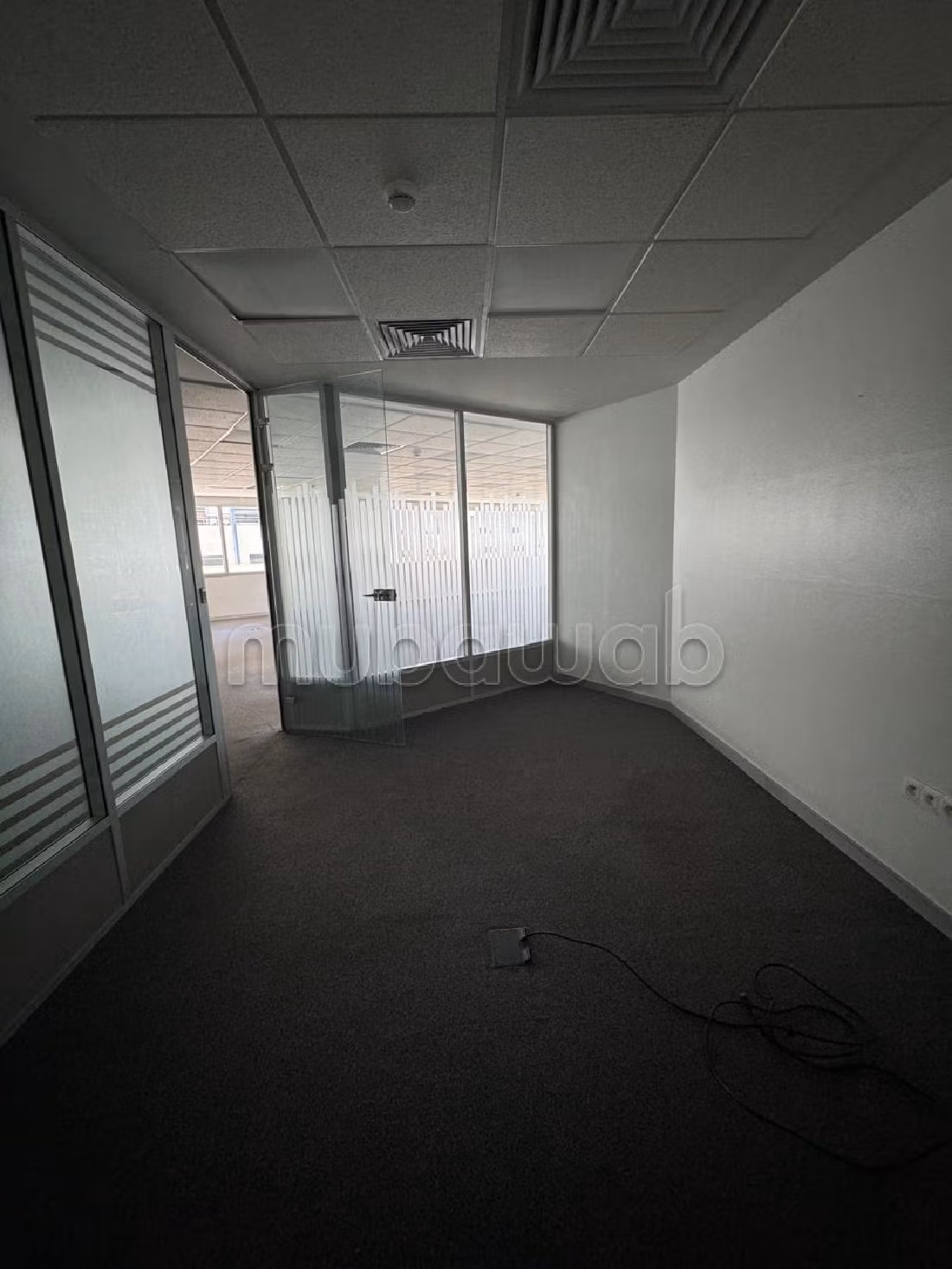 Offices for rent in Sidi Maarouf. Total area 185 m². No Lift, Large terrace. 