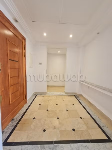Affitto di un bellissimo appartamento a La Marsa. 3 camere. Posto auto e terrazzo