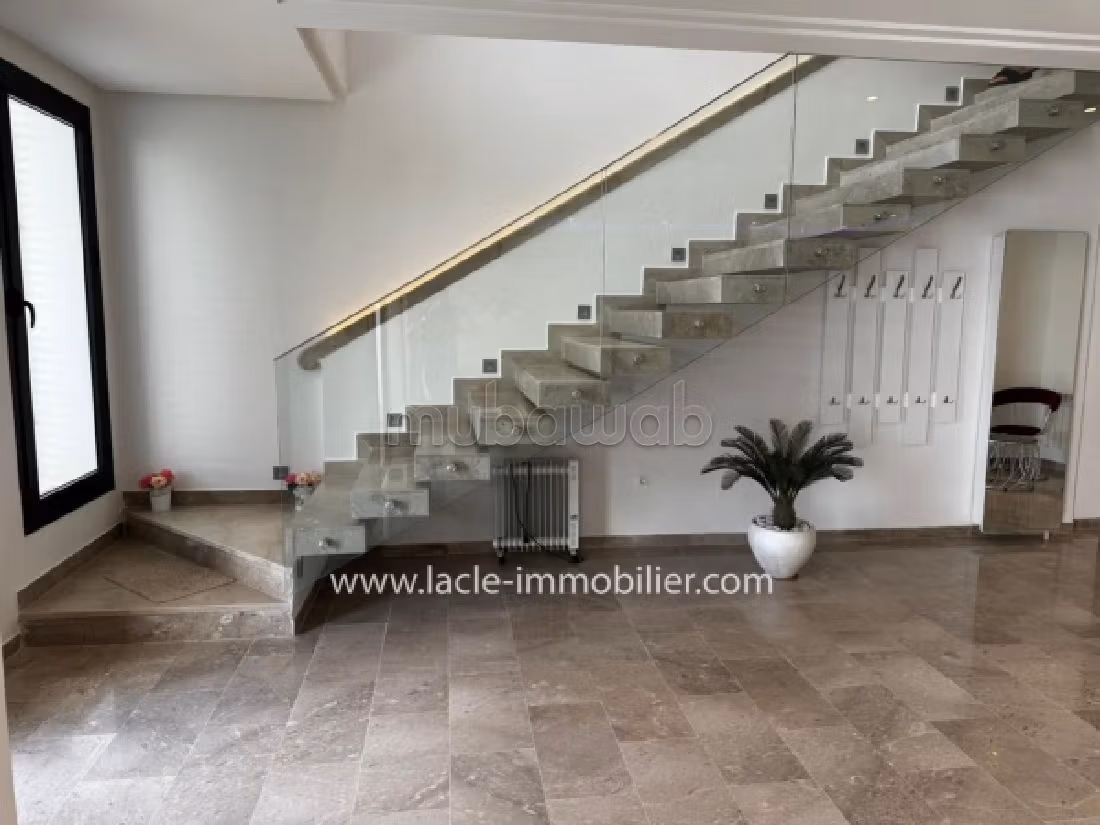 Fabulous house for rent in Hammamet. 4 comfortable rooms. Air conditioning. 