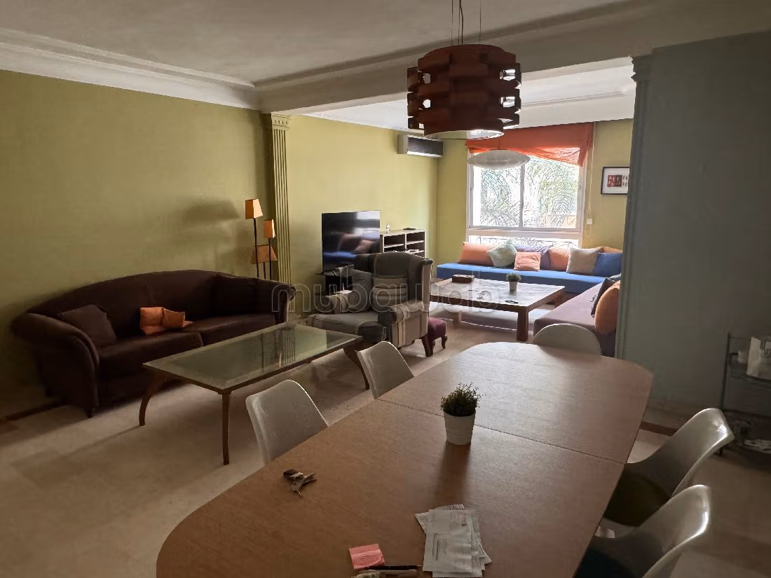 Splendido appartamento da acquistare a Maârif. Superficie di 178 m². Ascensore e posto auto