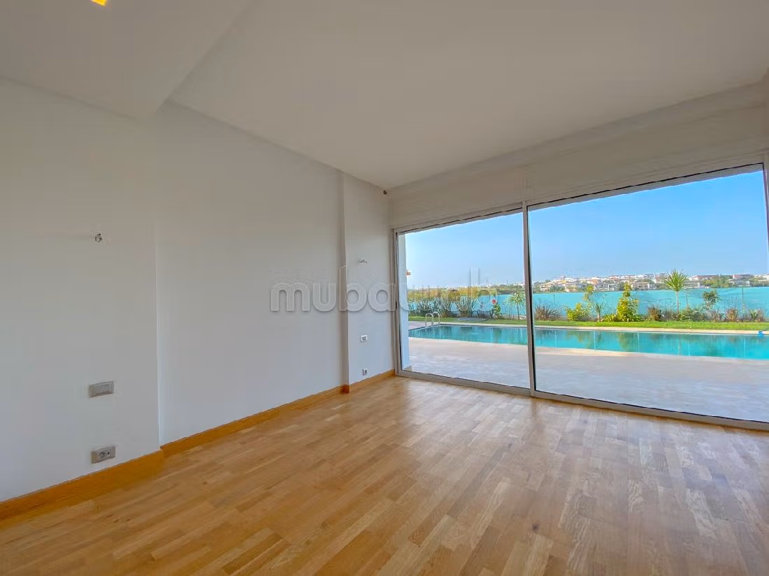 Eccezionale casa di lusso in affitto a Ville Verte. 4 camere da letto. Camino e piscina. 