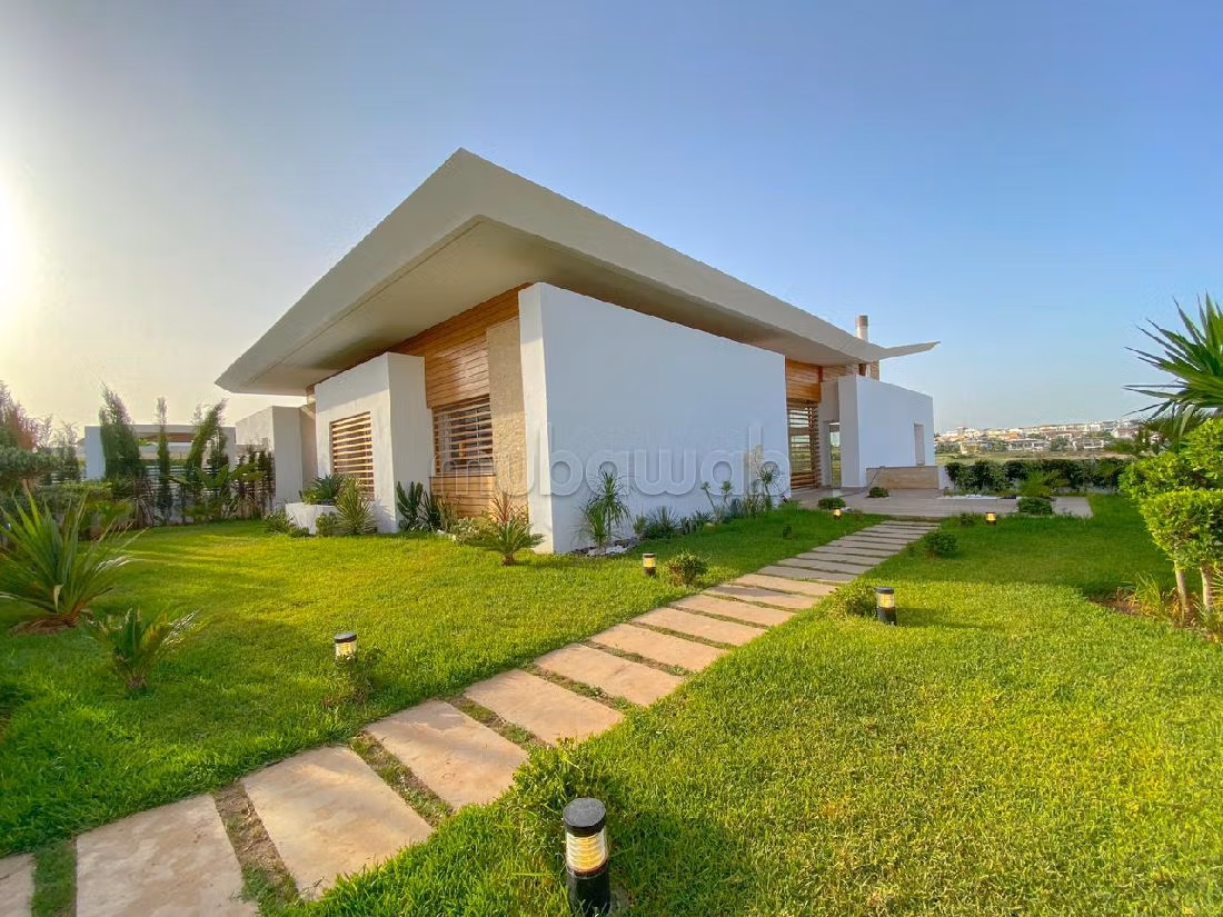 Eccezionale casa di lusso in affitto a Ville Verte. 4 camere da letto. Camino e piscina. 