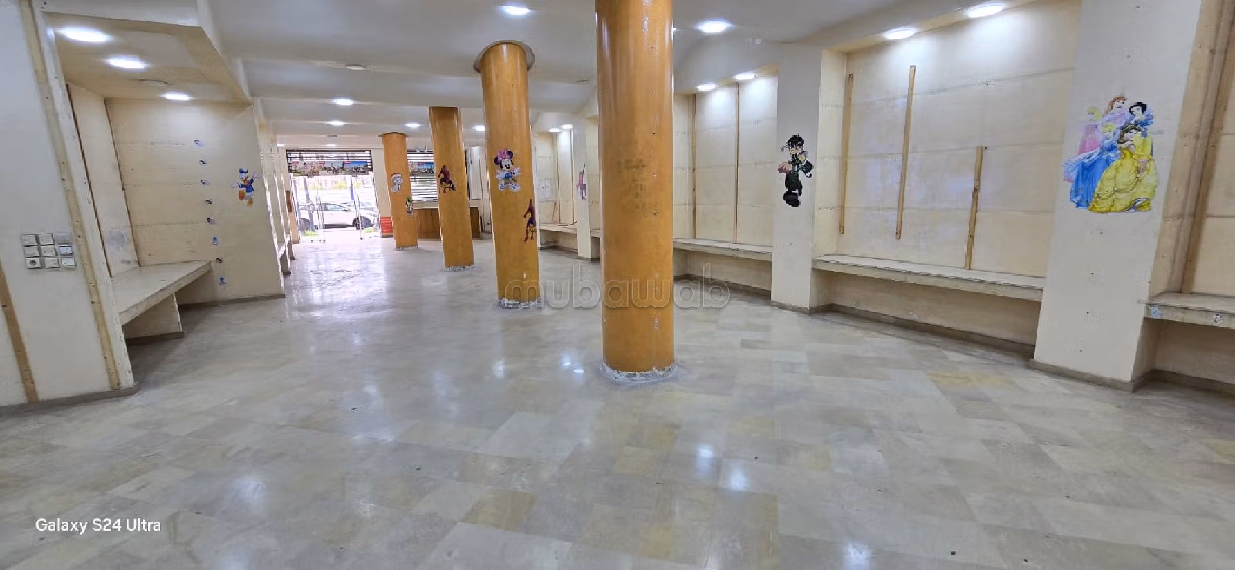 Commercieel vastgoed om te huren in Maârif. Totale oppervlakte 290 m². 