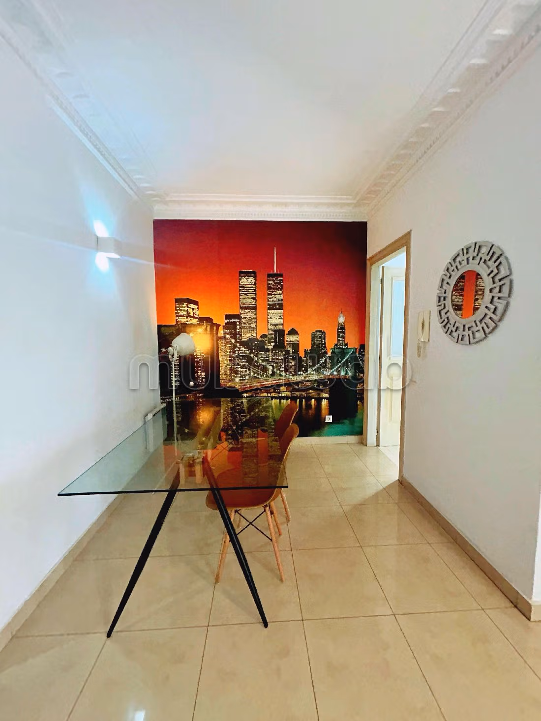 Bonito piso en alquiler en Racine. Area 78 m². Completamente amueblado. 