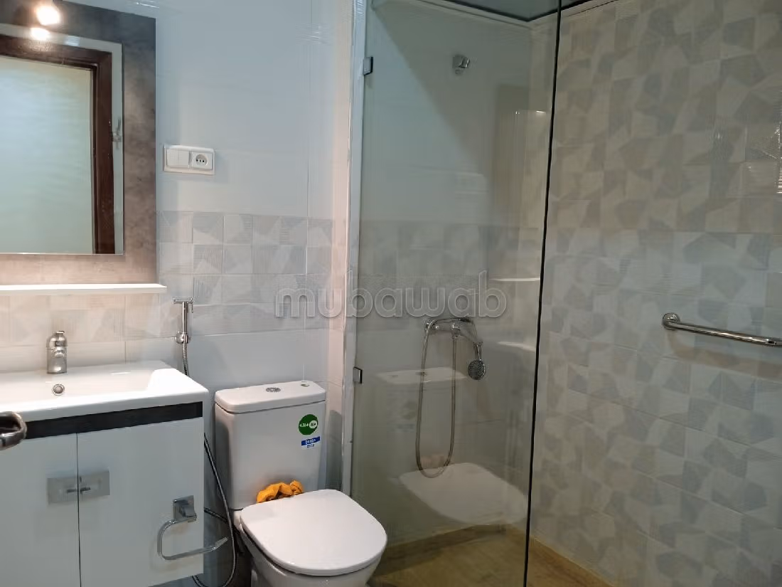 Vendita di uno splendido appartamento a Centre. 3 belle camere da letto. Garage e ascensore. 