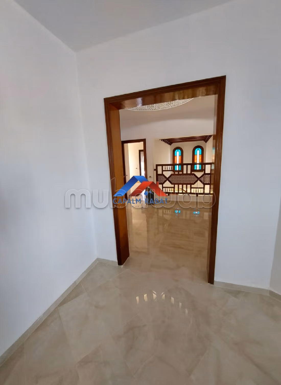 Offices for rent in Riyad. Total area 644 m². Garden and terrace