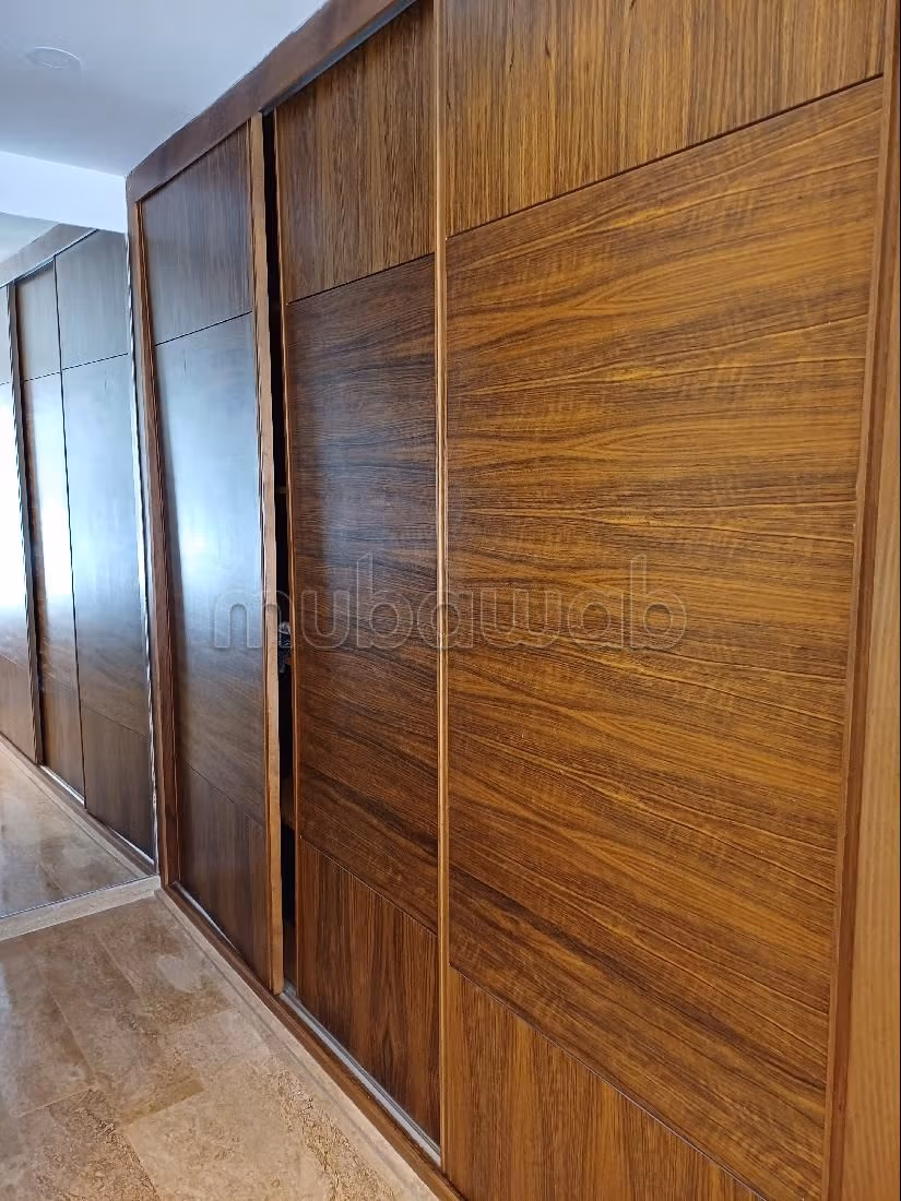 شقة جميلة للكراء بدار بوعزة. 4 قطع كبيرة. مفروشة. 