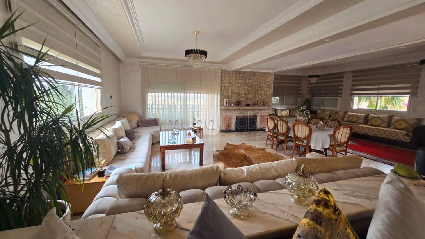 فيلا فخمة للايجار ب شاطئ واد الشراط. 10 قطع رائعة. مفروشة. 