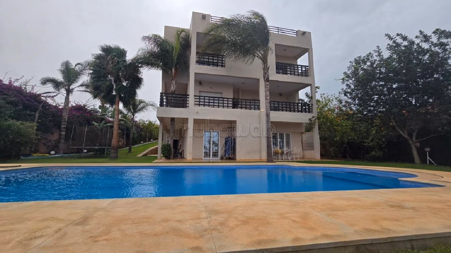 فيلا فخمة للايجار ب شاطئ واد الشراط. 10 قطع رائعة. مفروشة. 