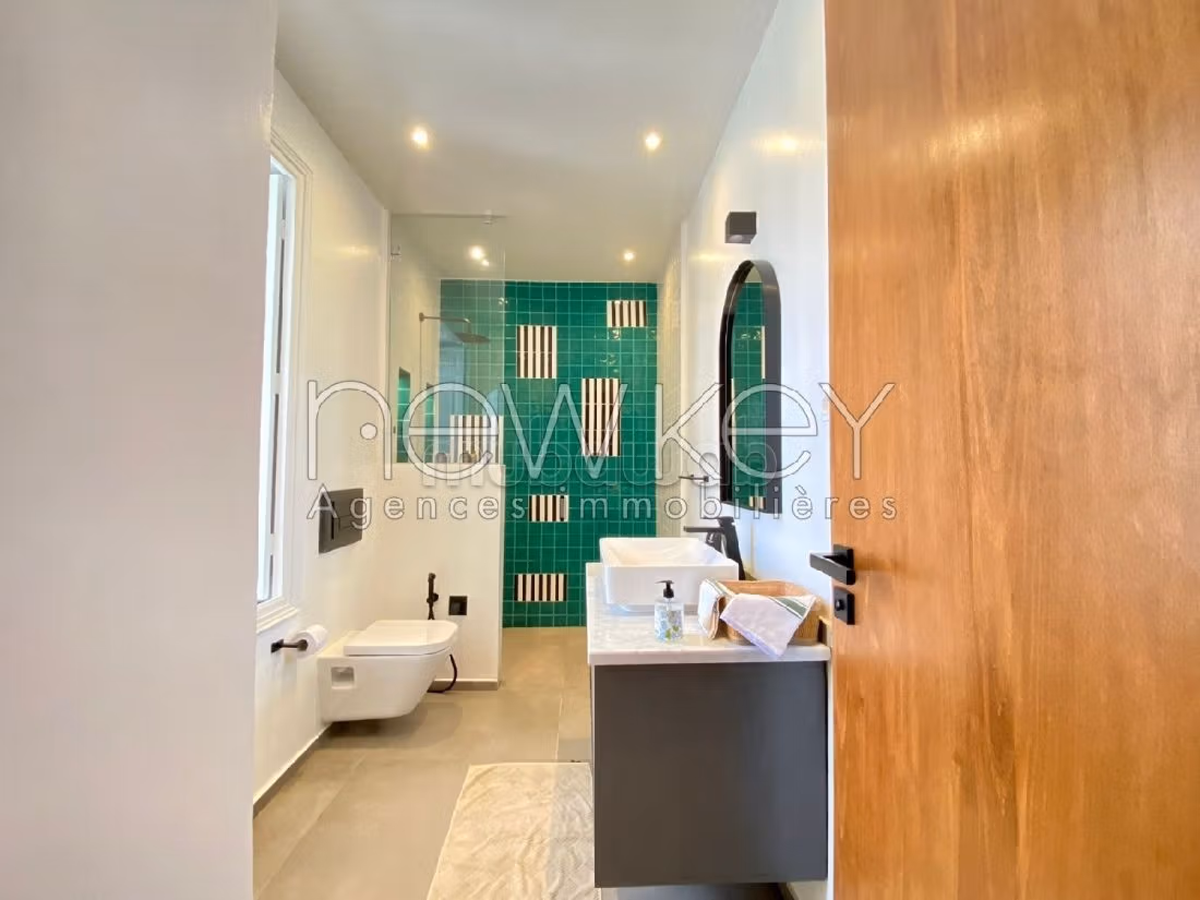 Bellissimo appartamento in affitto a La Marsa. Superficie di 70 m². Arredato