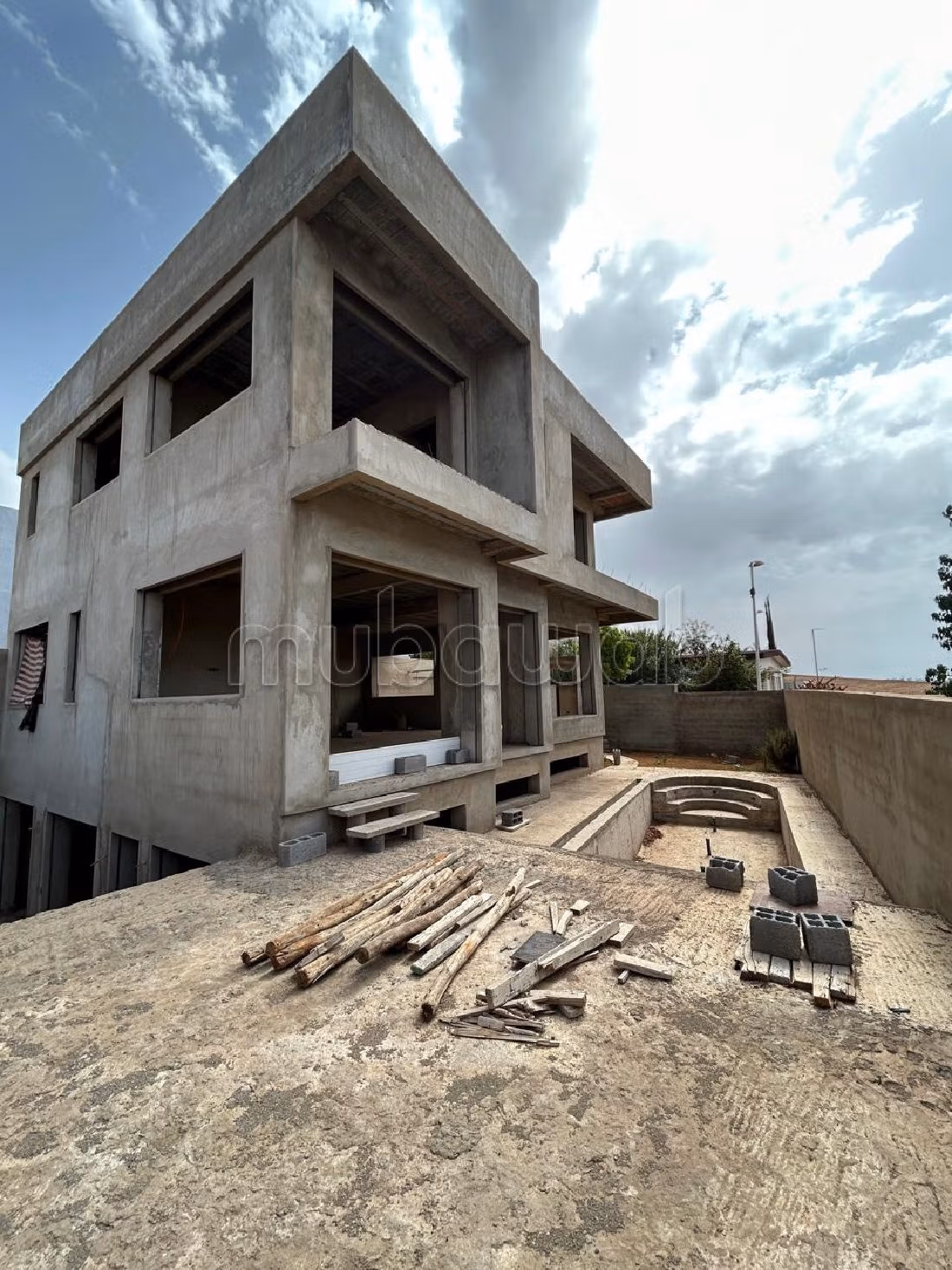 Villa 311 m2 semi finie à vendre Sidi Yahya Zaer