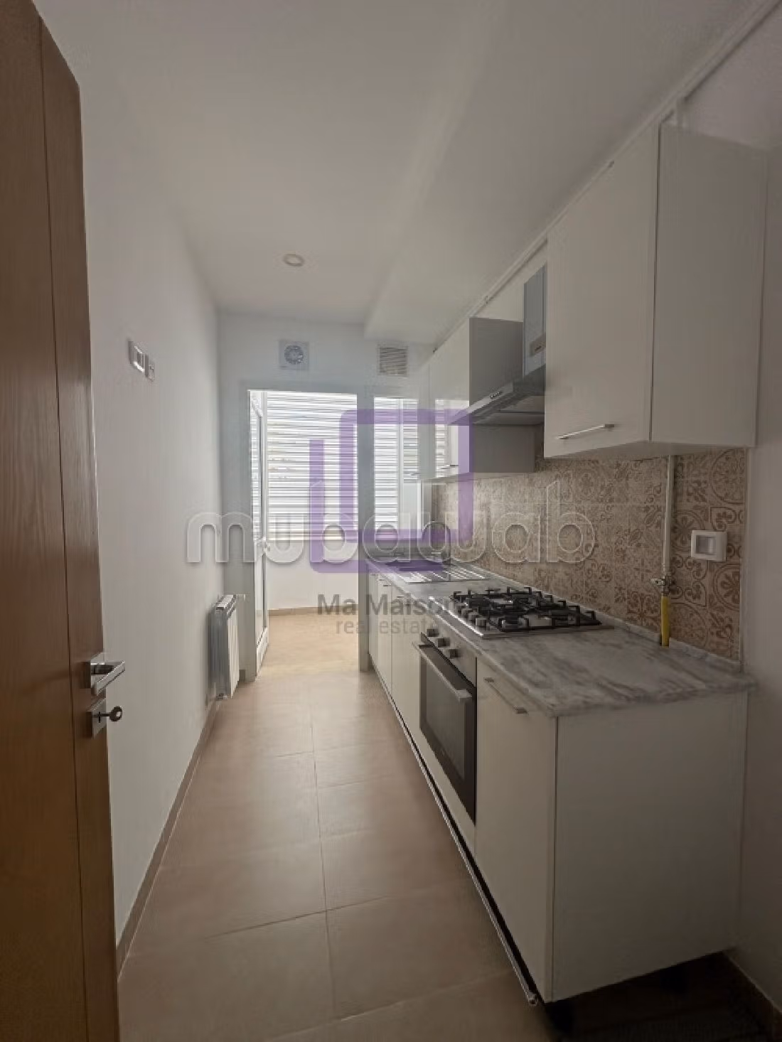 Affitta il tuo appartamento a La Soukra. 1 camera. Ascensore e terrazzo