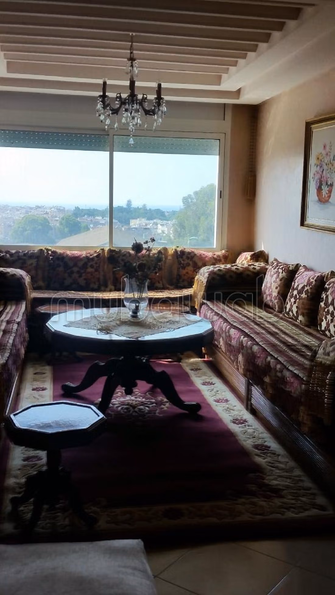 Bonito piso en venta en Centre Ville. 3 hermosas habitaciones. Salón marroquí, seguridad