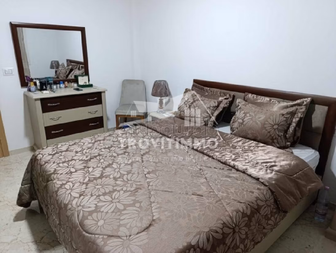 شقة للشراء ب نابل. 2 غرف جميلة. مسبح كبير. 