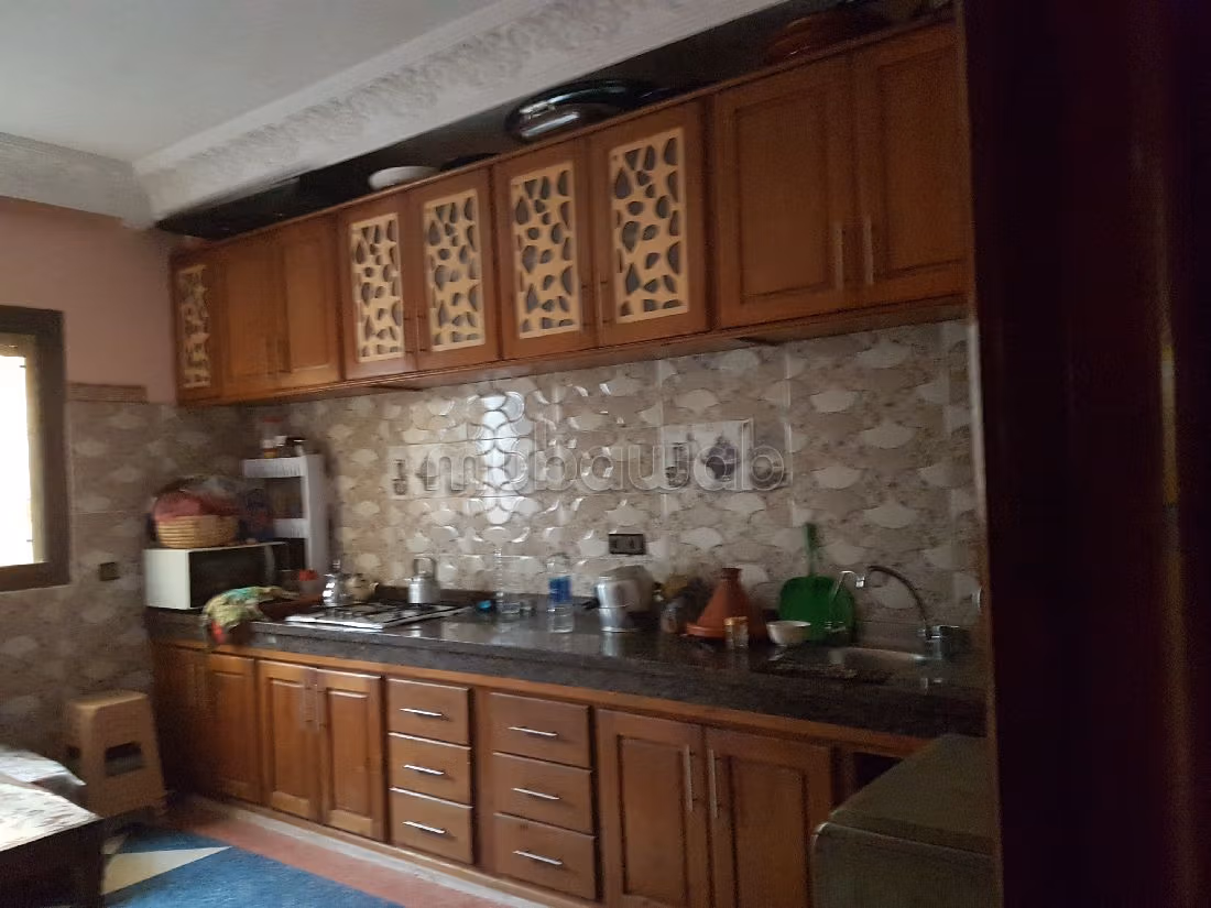 Te koop: huizen in Hay Kassam. 5 Kamers. Terras