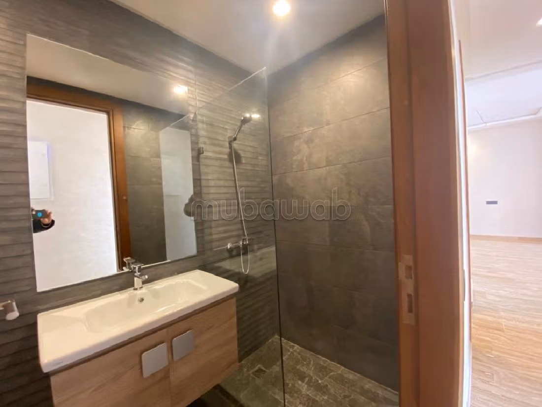 Koopappartementen in Almaz. 1 Ruimte. Met terras en lift. 