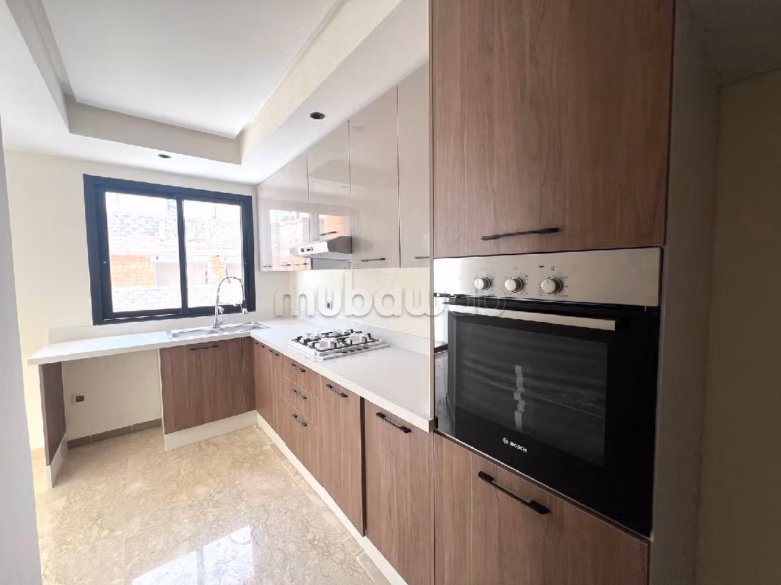 Koopappartementen beschikbaar in Les Hôpitaux. 3 Ruimtes. Centrale verwarming en dubbel glas. 