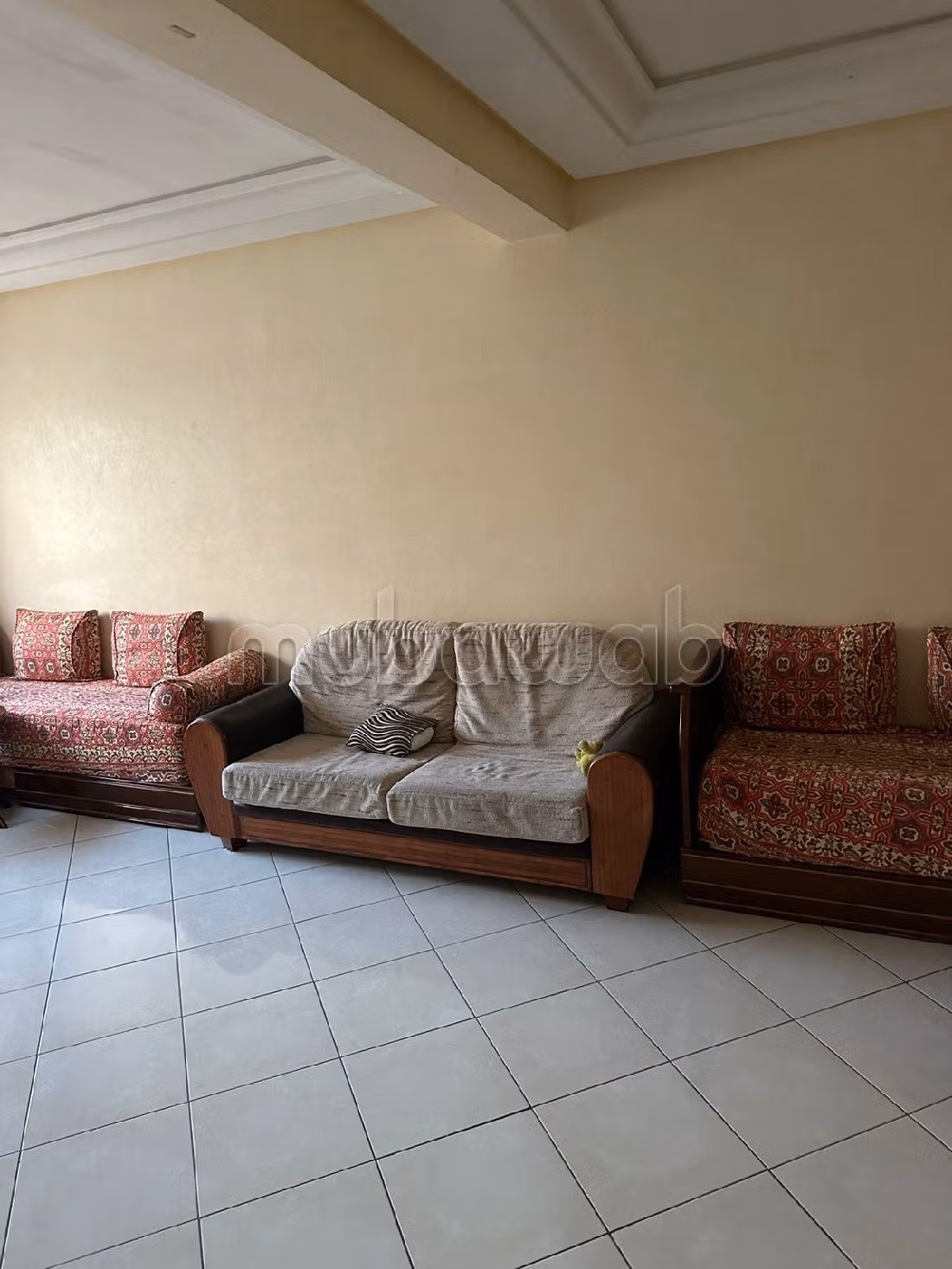 Vend appartement àAida Village. 2 chambres agréables. Climatisation et piscine