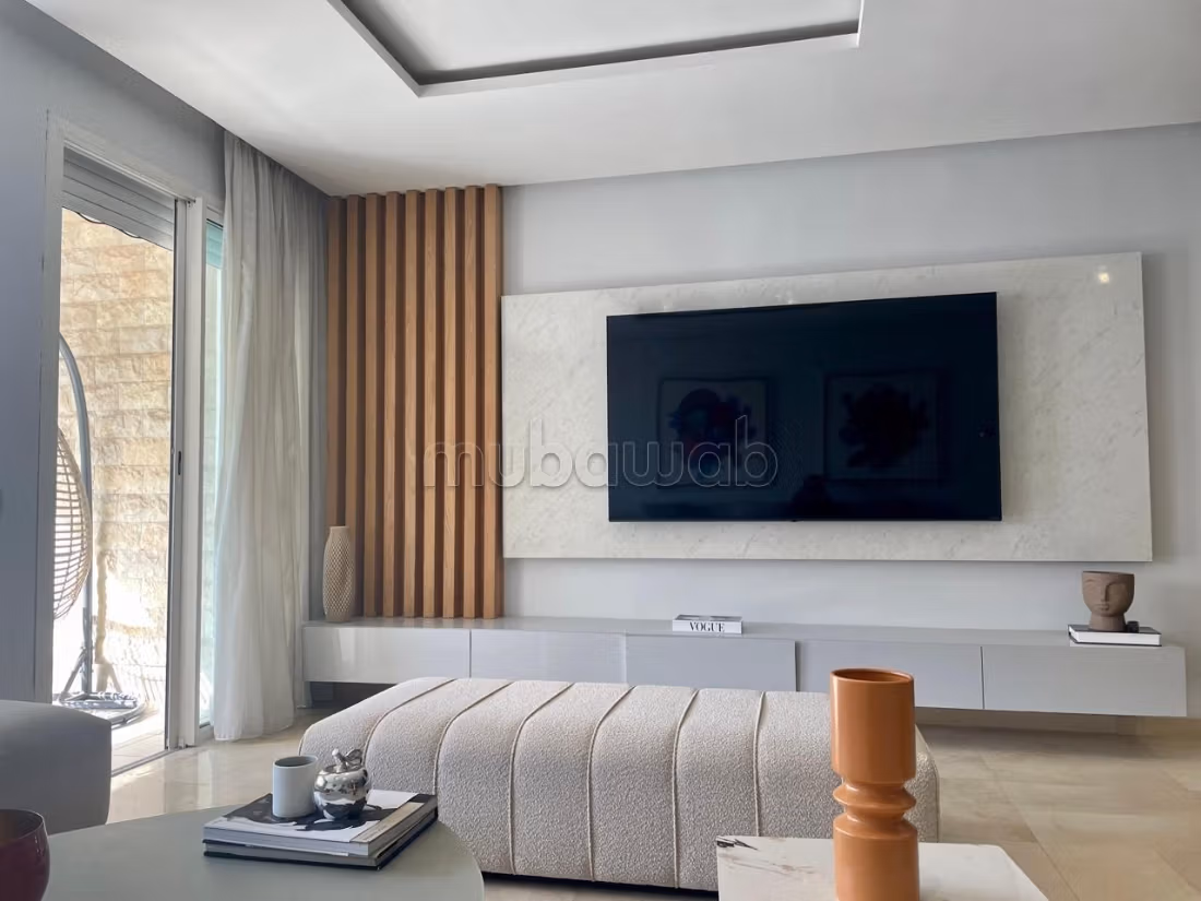 Se alquila este piso en Riyad. Gran superficie 175 m². Amueblado
