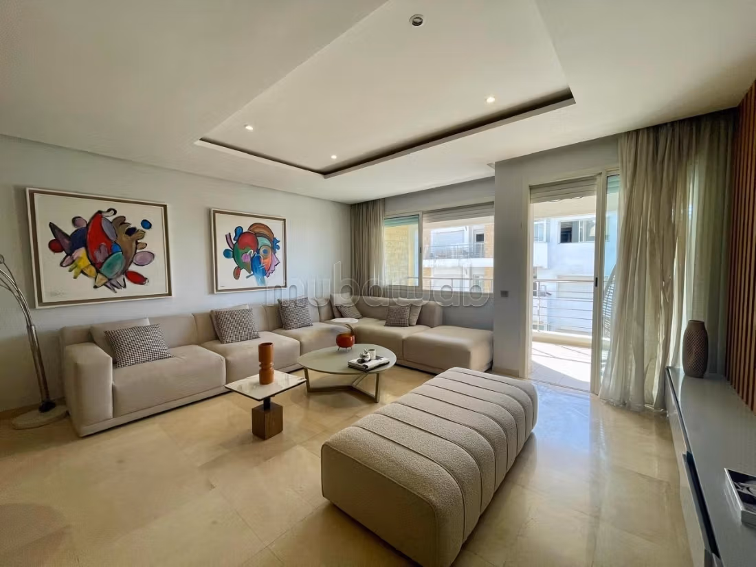 Se alquila este piso en Riyad. Gran superficie 175 m². Amueblado