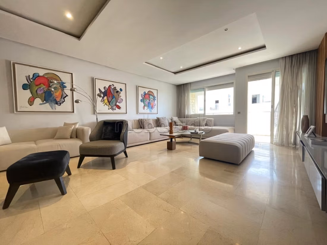 Se alquila este piso en Riyad. Gran superficie 175 m². Amueblado