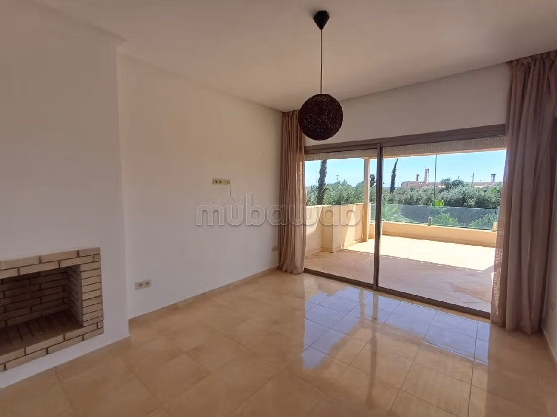 Beautiful villa for rent in Route Casablanca. 5 comfortable rooms. General Satellite Dish, Secured neighbourhood