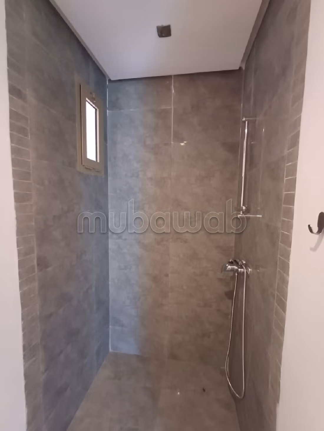 Beautiful villa for rent in Route Casablanca. 5 comfortable rooms. General Satellite Dish, Secured neighbourhood