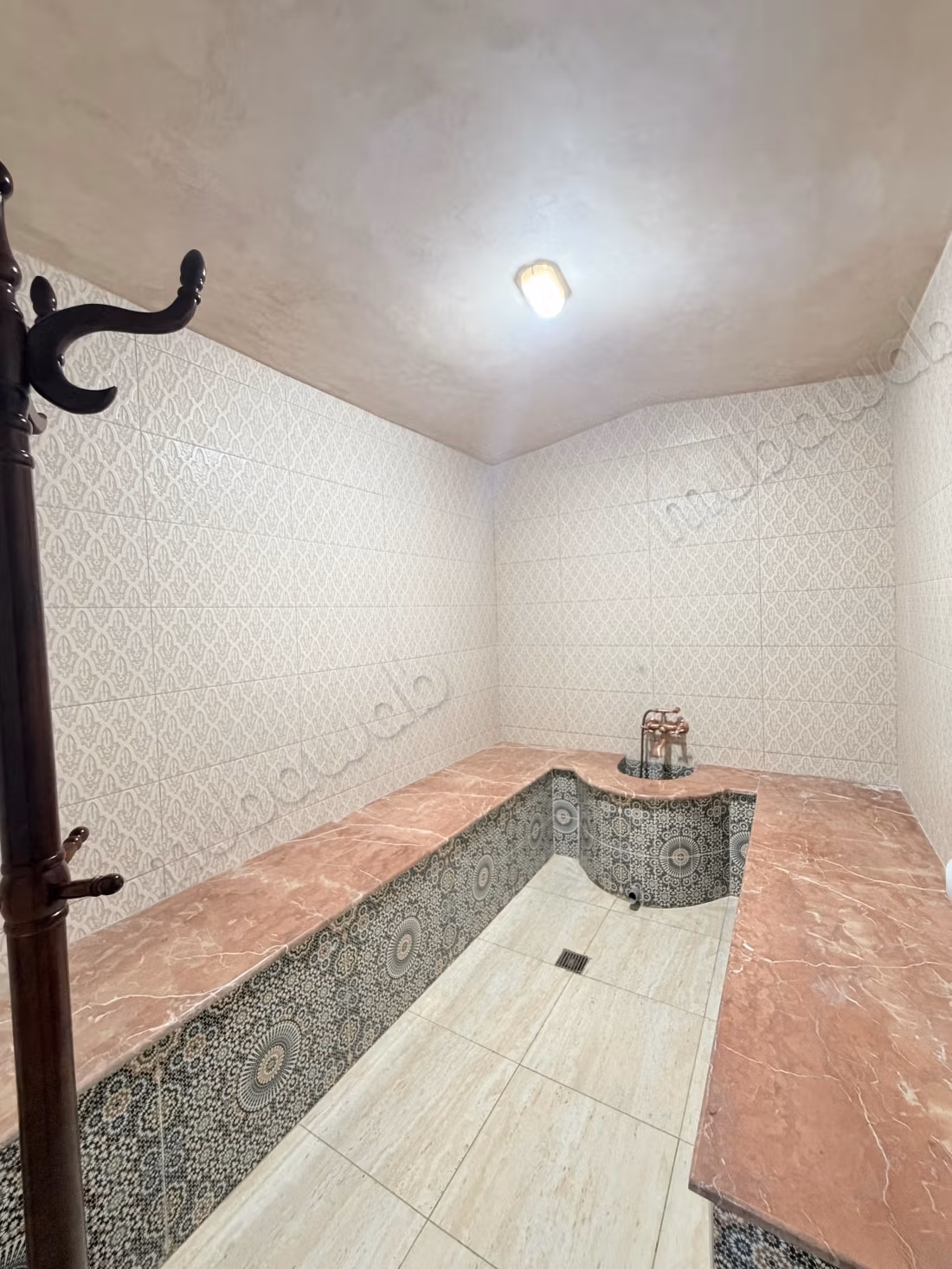 Stunning villa for rent with pool and garden