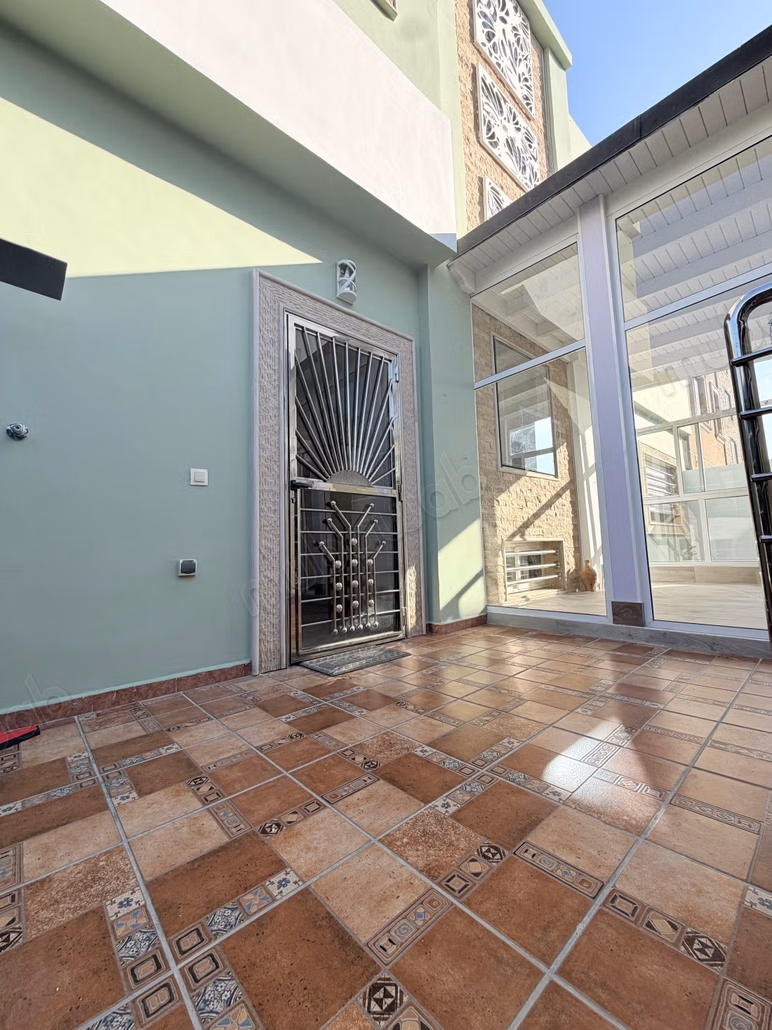 Stunning villa for rent with pool and garden