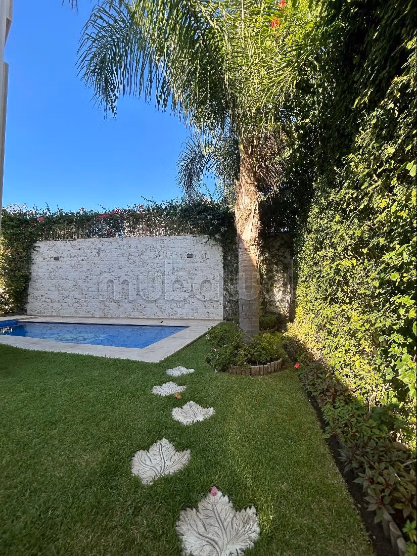 Appartementen te huur in Boukhalef. 12 Ruimtes. Gemeubileerd. 