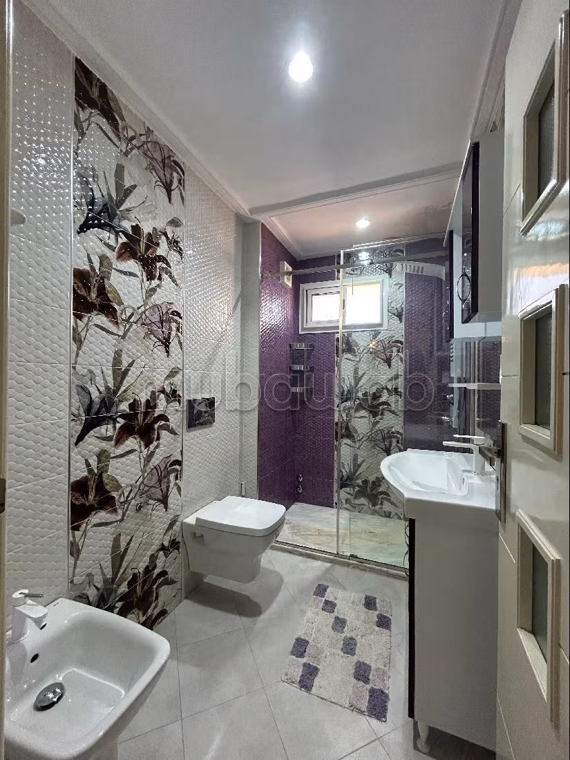 Appartementen te huur in Boukhalef. 12 Ruimtes. Gemeubileerd. 