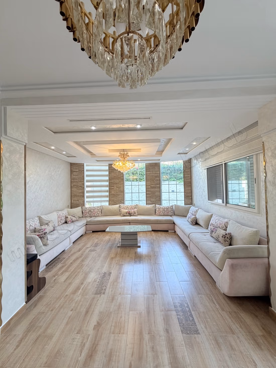 Stunning villa for rent with pool and garden