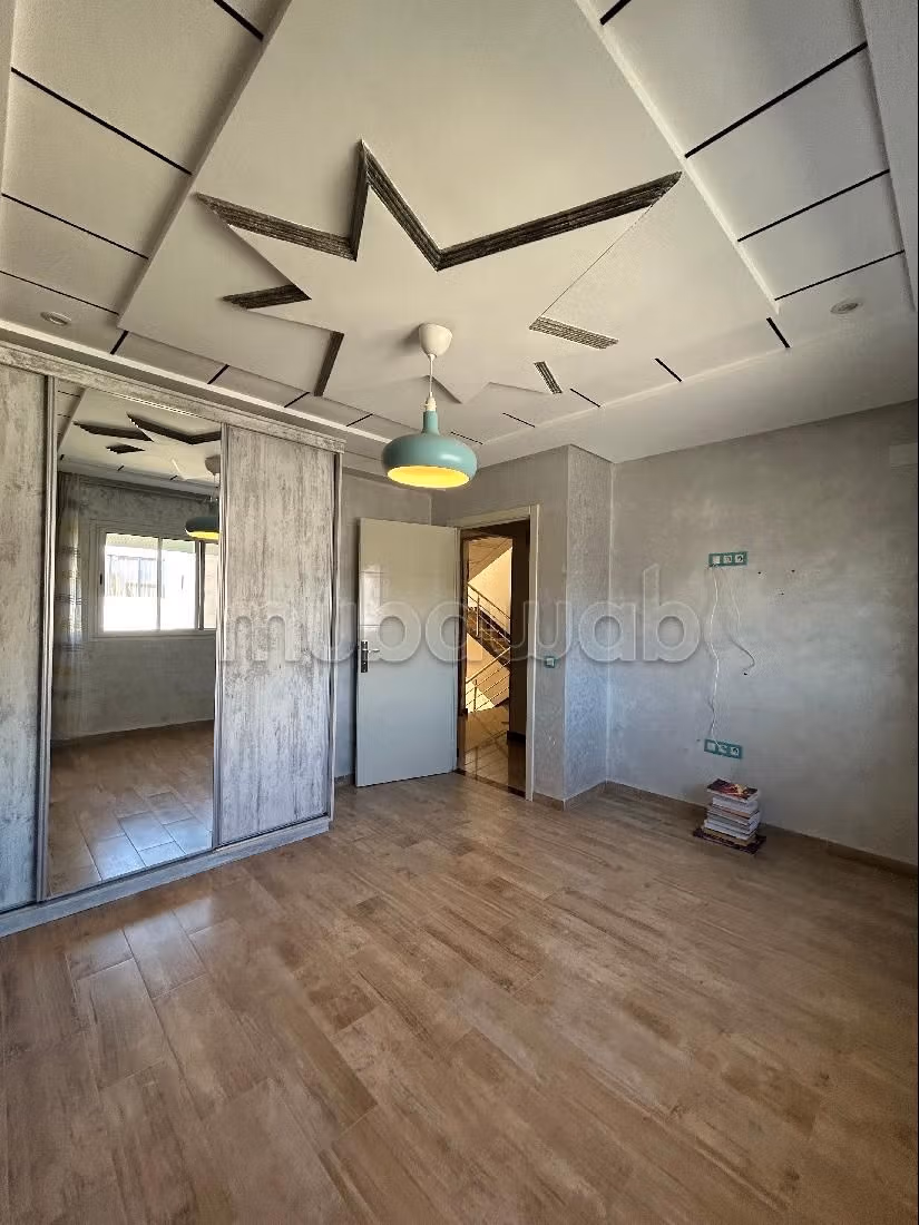 Appartementen te huur in Boukhalef. 12 Ruimtes. Gemeubileerd. 