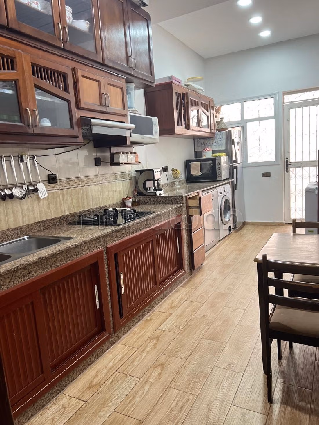 Appartement en location à Hay Nahda. 2 belles chambres. Bien meublé.