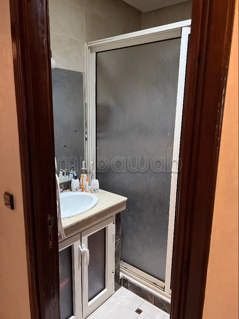 Appartement en location à Hay Nahda. 2 belles chambres. Bien meublé.