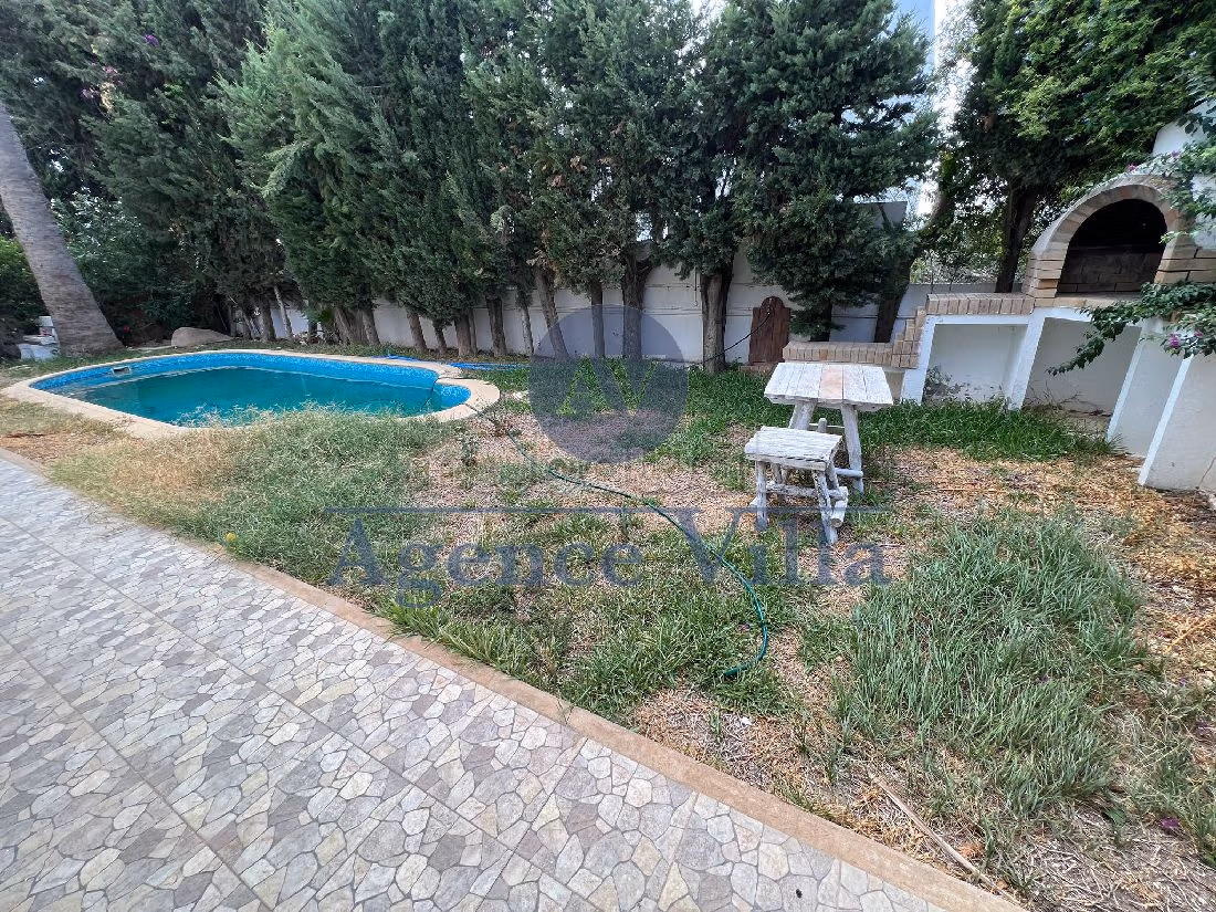 Villa s6 avec jardin et piscine à Gammarth