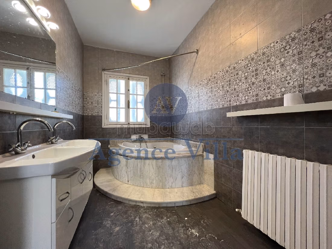 Villa s6 avec jardin et piscine à Gammarth