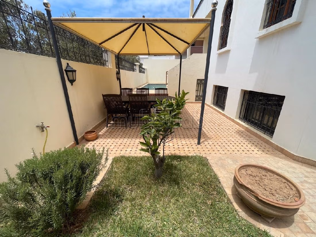 Belle villa a vendre a sonaba 361m2