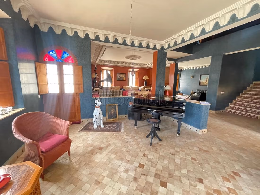 Belle villa a vendre a sonaba 361m2