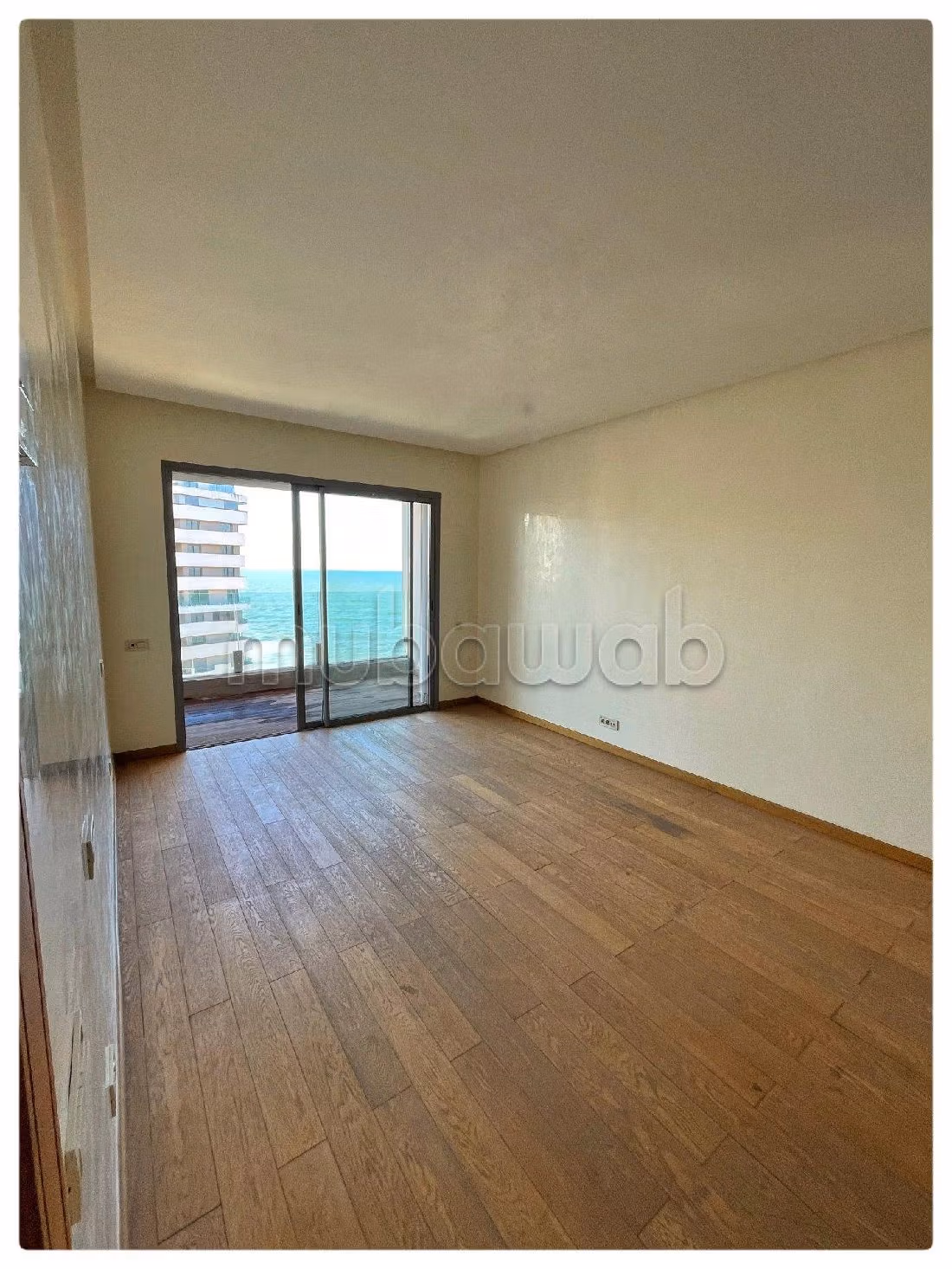 Bonito piso en venta en Alsace Lorraine. 4 habitaciones. Sin ascensor, gran terraza. 