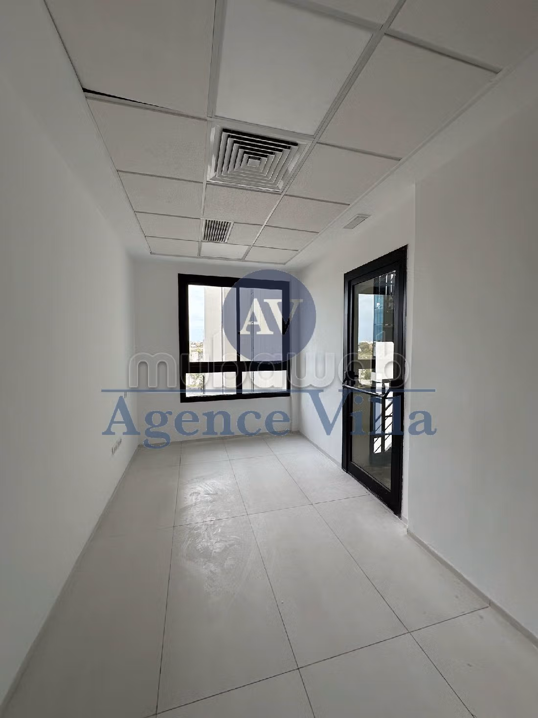 Deux bureaux dans le 2eme étage au lac 2