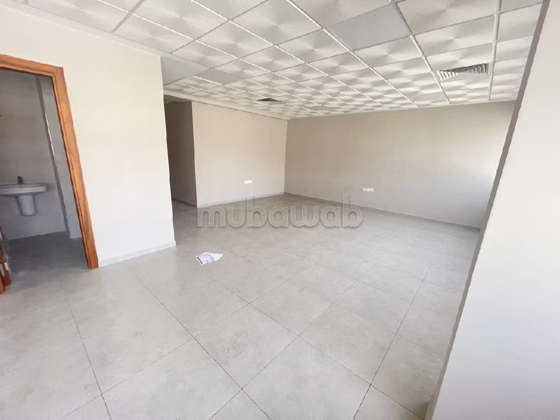 عقارت تجارية للكراء ب المدينة الجديدة. المساحة 76 م². مصعد. 