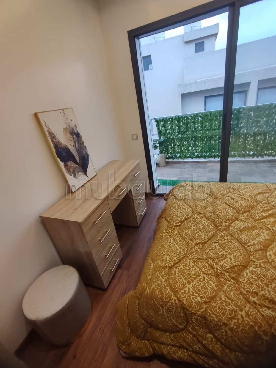 Rent this apartment in Hermitage. Surface area 42 m². Fully furnished