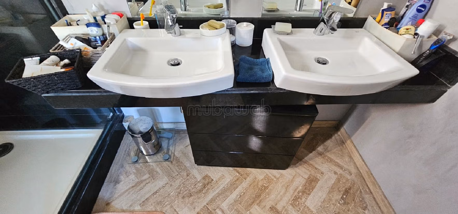 Flat for rent. 4 beautiful rooms. With Lift, Carpark. 