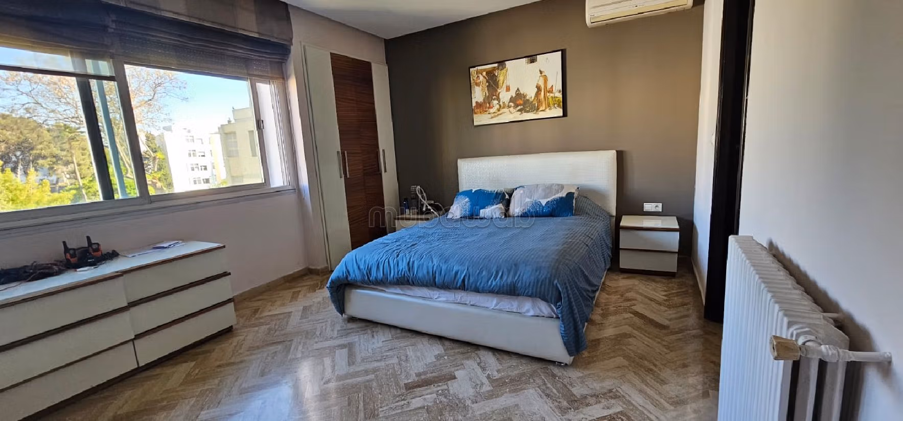 Flat for rent. 4 beautiful rooms. With Lift, Carpark. 