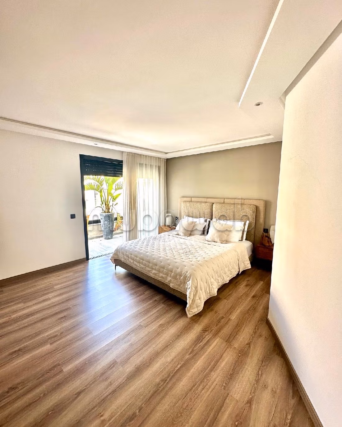 Superbe PENTHOUSE meublé à louer